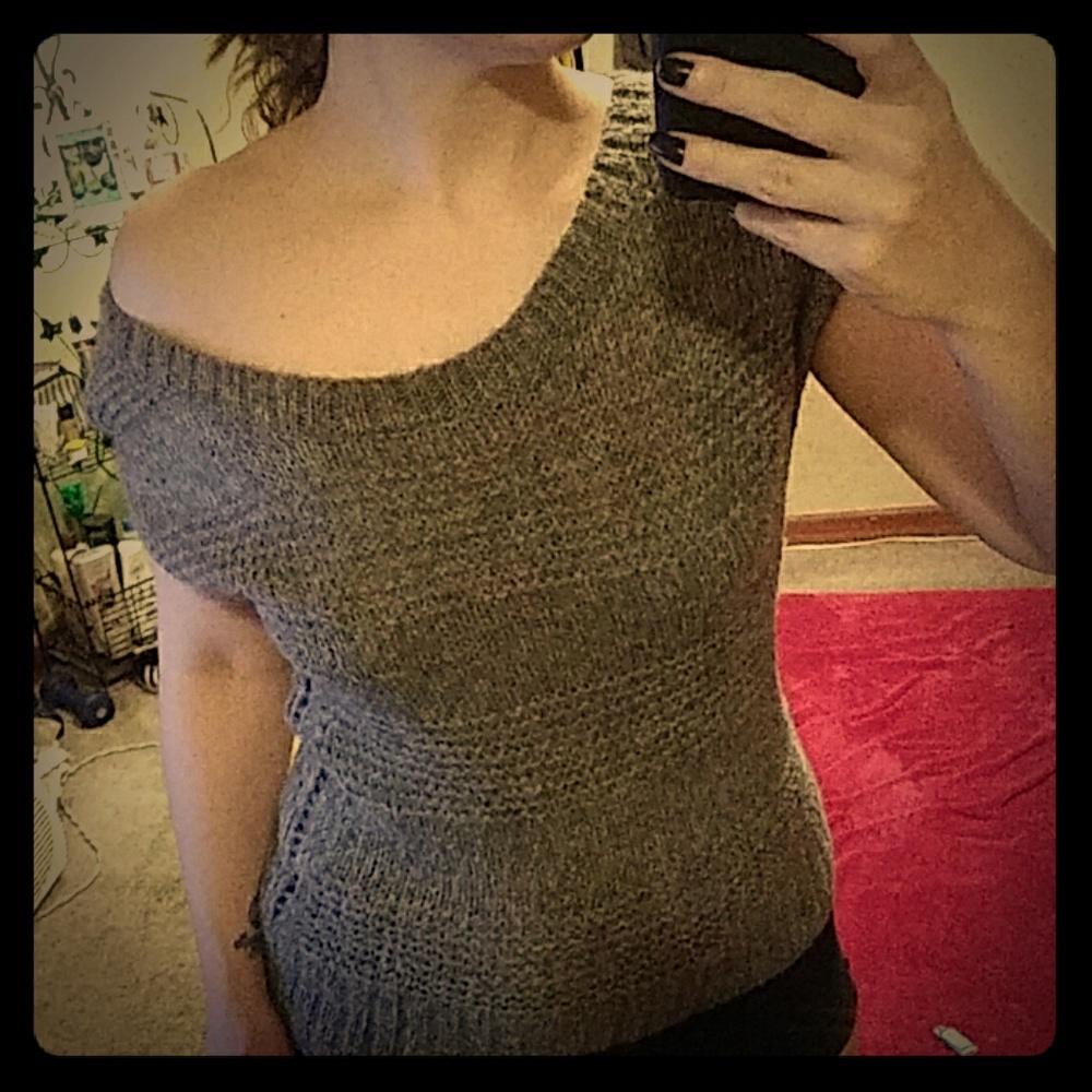 American eagle sweater short sleeve